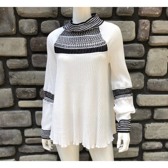 Free People Sz XS Balloon Sleeve Thermal Tank Top White Black Crochet Mock Neck - Picture 1 of 16
